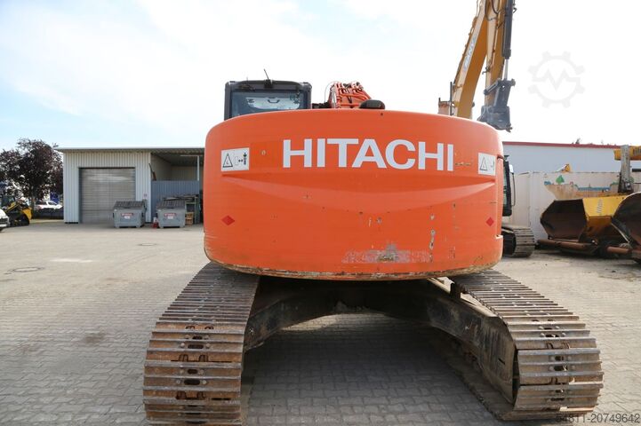 Grävmaskin med larvband Hitachi ZX225 USLC-3