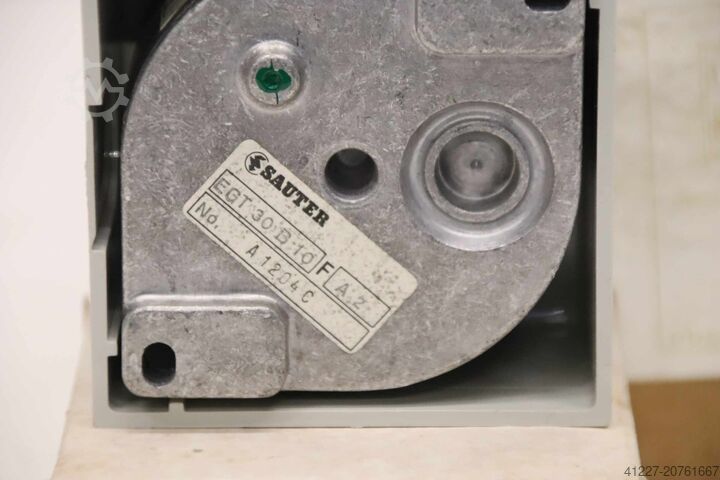 Regulator ogrzewania Sauter equitherm 100  EQJW 41 D 10