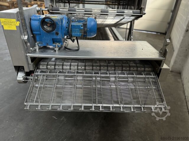 Vleesverwerkingsmachine Koppens Braadlijn Type BR 3000/900