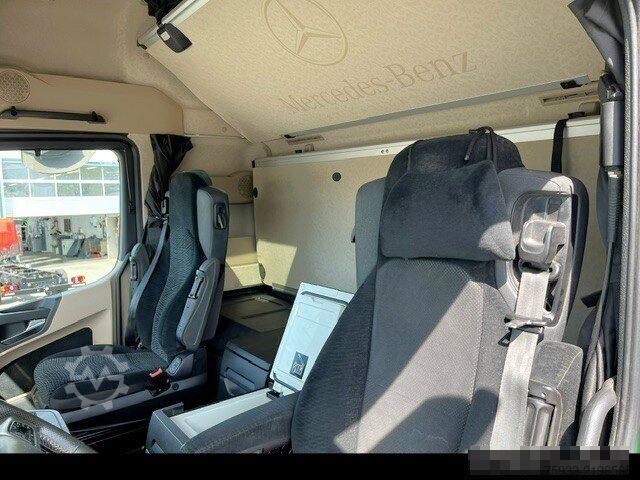 Tractor unit MERCEDES-BENZ Actros 1851 LS HAD 4x4 Retarder+Xenon+Hydraulik