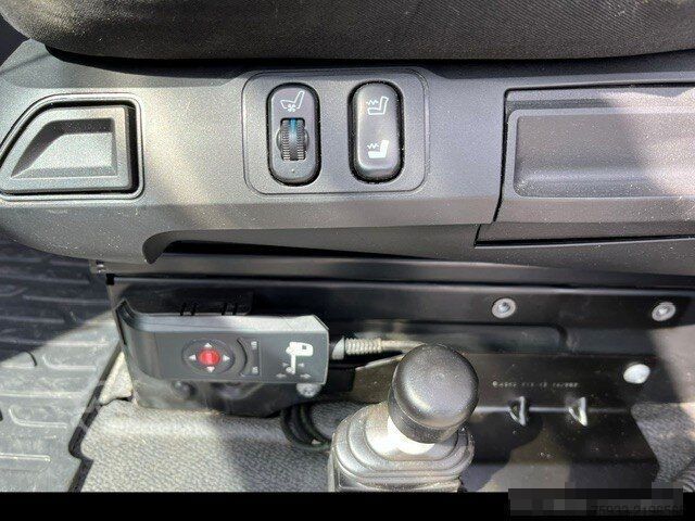 Tractor unit MERCEDES-BENZ Actros 1851 LS HAD 4x4 Retarder+Xenon+Hydraulik