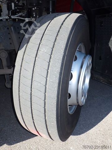 Camion cu platformă MERCEDES-BENZ 1824 L Actros Pritsche 7,10 m/2x AHK/Klima/12tkm