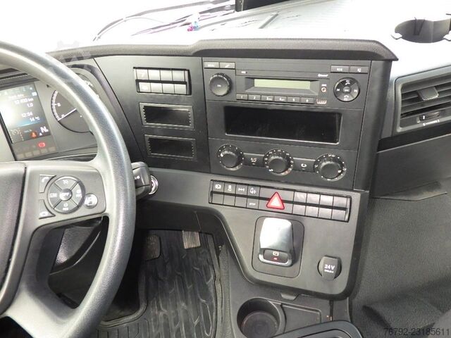 Camion cu platformă MERCEDES-BENZ 1824 L Actros Pritsche 7,10 m/2x AHK/Klima/12tkm