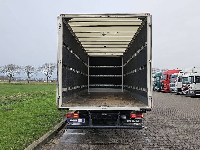 Gesloten bak M.A.N. 8.180 TGL Möbelkoffer