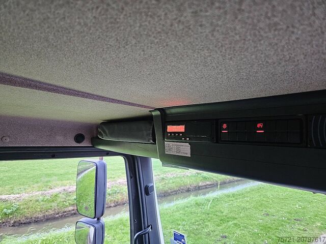 Gesloten bak M.A.N. 18.250 TGM AIRCO TAILLIFT