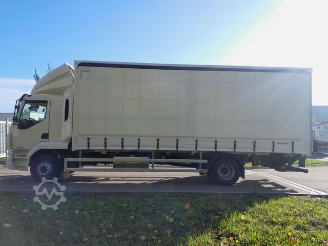Camión plataforma con toldo DAF FA XB 290 16t Curtainsider Wecon