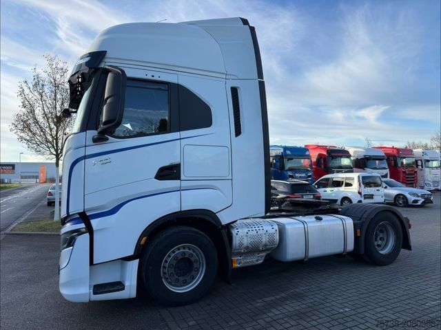 Standard trækkerunit IVECO S-Way 480/Intarder/2xTank/Navi/Spoiler