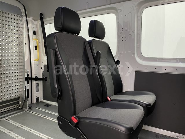 Minibus VOLKSWAGEN Crafter DSG *4MOTION* DACHKLIMA+8-SITZE+ROLLSTUH