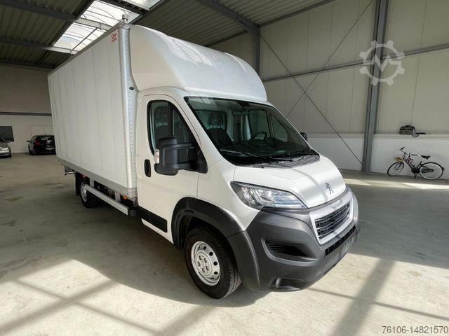 Vrachtwagen met bakwagen PEUGEOT Boxer Koffer mit grosse Türen *Klima*Navi*