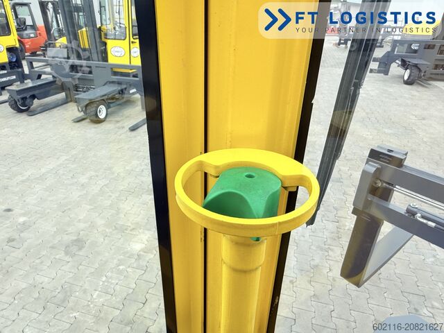 Carretilla retráctil de 4 vías Combilift C3000STE TRIPLEX WIDE POSITIONER CABIN