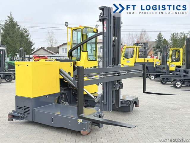 Carretilla retráctil de 4 vías Combilift C3000STE TRIPLEX WIDE POSITIONER CABIN
