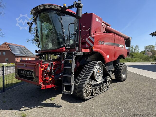 Kombajn sklízecí Case IH Axial-Flow 7240