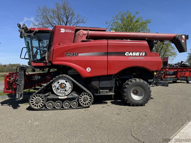 Kombajn sklízecí Case IH Axial-Flow 7240