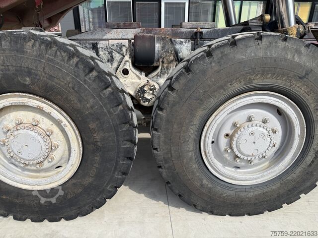 Kipper LKW Perlini 131/33 Dumper 6x4