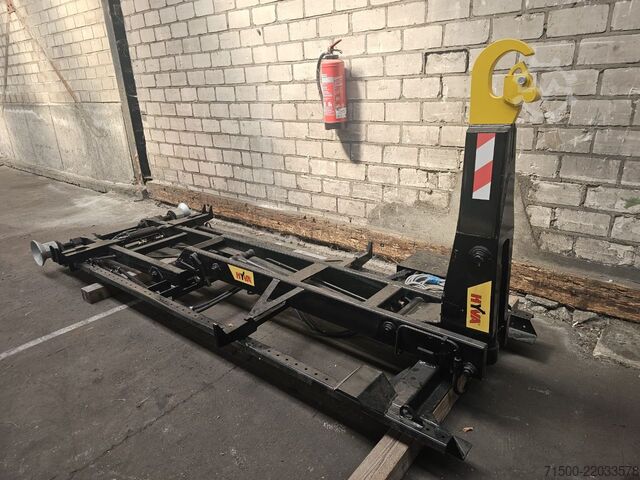 Dispozitiv cu cârlig Titan City Hyva 03-28-K-DIN-BF