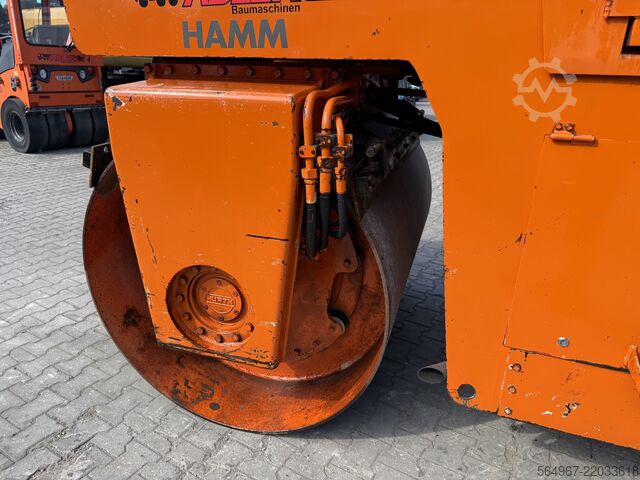 Tandemvält Hamm DV8.21 Tandemwalze Kantenschneider