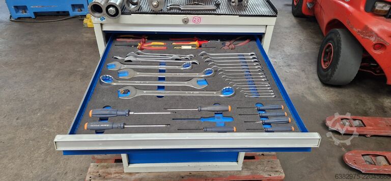 CNC soustružnicko-frézovací centrum Mazak 1. Hand nur Einzelteile SQT-15M