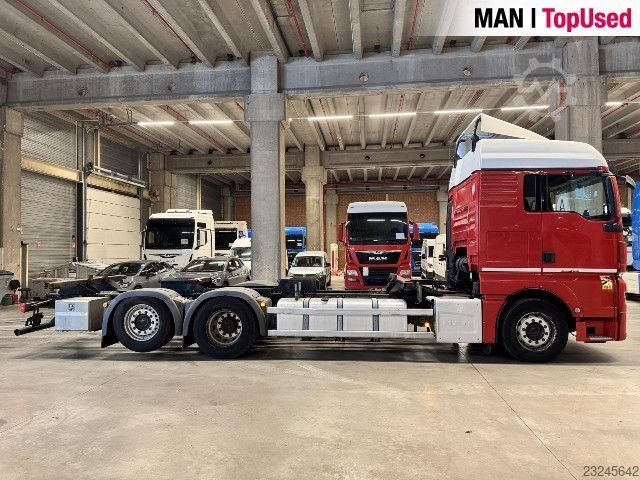 Tehlikeli madde kamyonu MAN TGX 26.500 6X2-2 LL