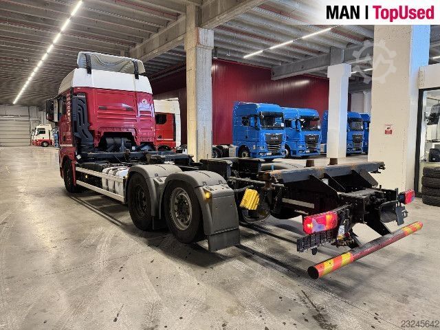 Tehlikeli madde kamyonu MAN TGX 26.500 6X2-2 LL
