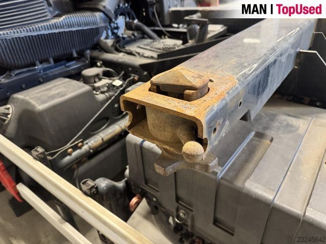 Tehlikeli madde kamyonu MAN TGX 26.500 6X2-2 LL