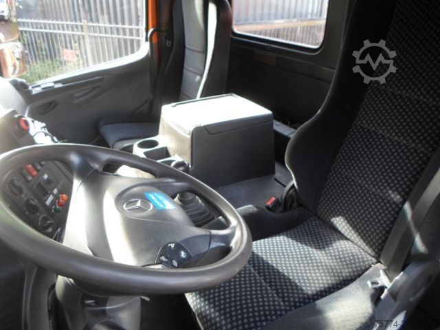 Camion benne MERCEDES-BENZ 1833 K/ Kran ATLAS/ 105000 KM