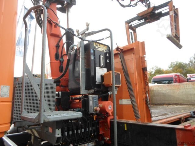 Camion benne MERCEDES-BENZ 1833 K/ Kran ATLAS/ 105000 KM