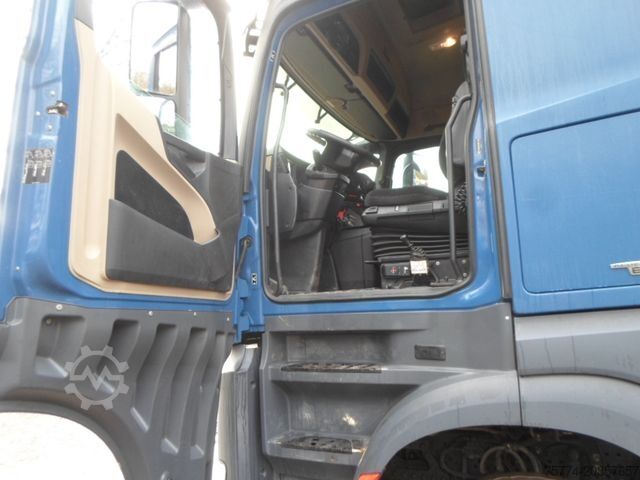 Standard tractor unit MERCEDES-BENZ 1845/HAD/Stream Space