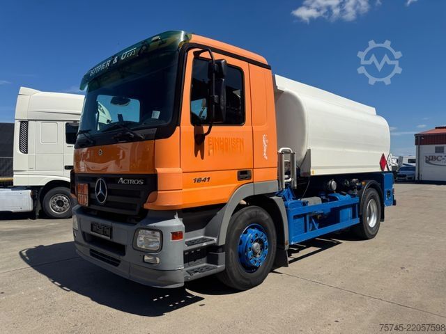 Cisternové vozidlo MERCEDES-BENZ ACTROS 1841 * TANKWAGEN * EPS*ESTERER*OBEN UNTEN