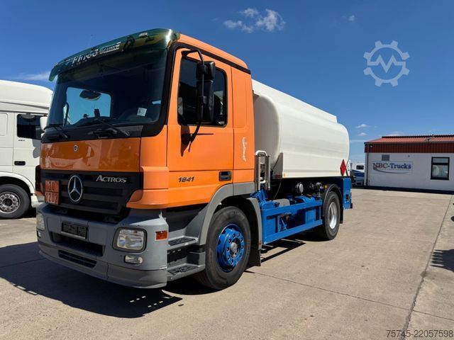 Cisternové vozidlo MERCEDES-BENZ ACTROS 1841 * TANKWAGEN * EPS*ESTERER*OBEN UNTEN