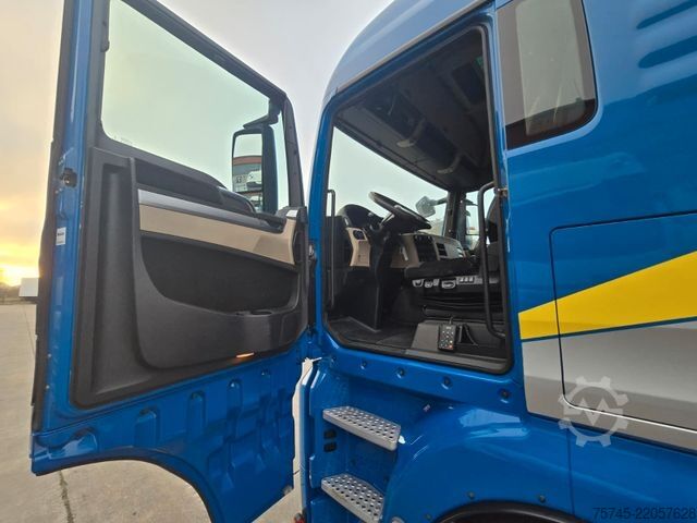 Standardowy ciągnik siodłowy MAN TGX 18.510 *2X VORHANDEN*ACC*2X TANK * RETARDER