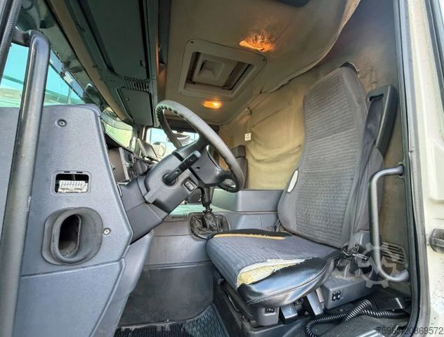 Skříňový nákladní automobil SCANIA P230 EURO 3 AIRCO MANUAL GEARBOX VAN BEURDEN ISO
