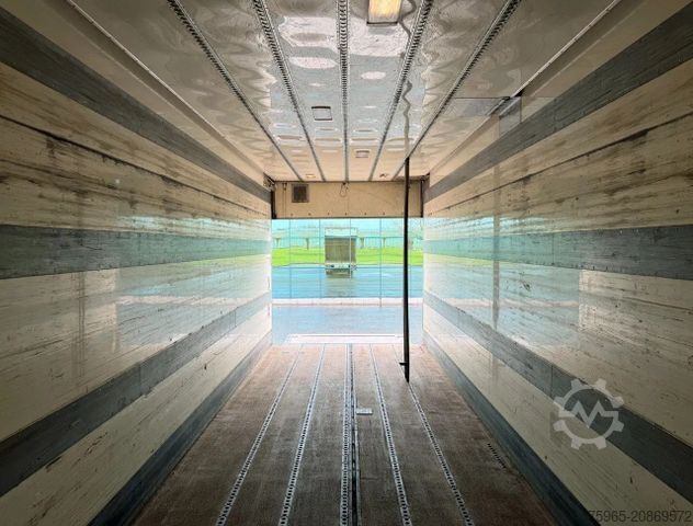 Skříňový nákladní automobil SCANIA P230 EURO 3 AIRCO MANUAL GEARBOX VAN BEURDEN ISO