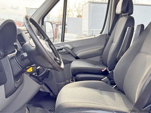 Furgon z żurawiem samochodowym MERCEDES-BENZ Sprinter  519 CDI * 4x4 * TOP