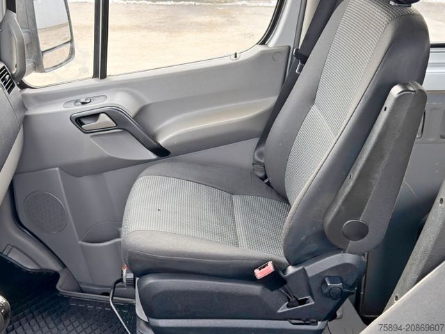 Furgon z żurawiem samochodowym MERCEDES-BENZ Sprinter  519 CDI * 4x4 * TOP