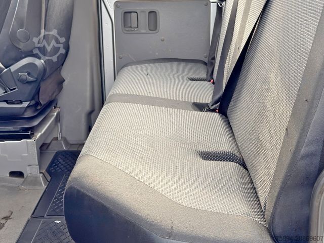 Furgon z żurawiem samochodowym MERCEDES-BENZ Sprinter  519 CDI * 4x4 * TOP