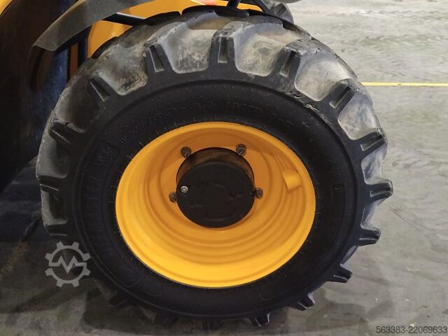 τηλεσκοπικός φορτωτής JCB 531760