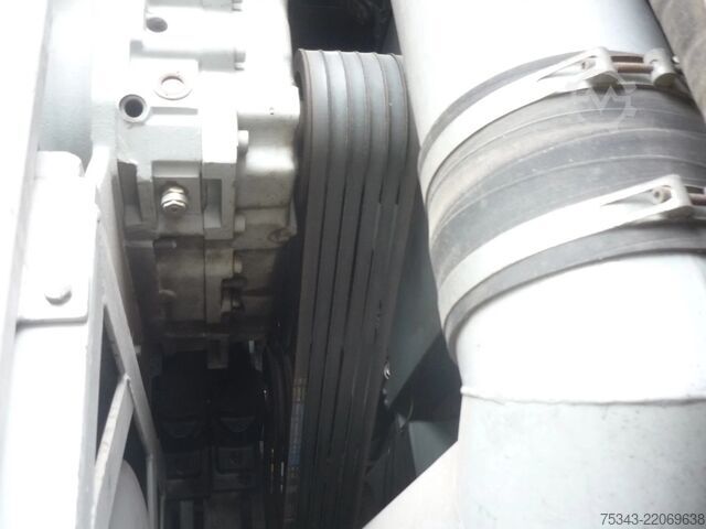 Zuigvoertuig DAF XF 410 ROC 16.30 Droge stoffen oplegger