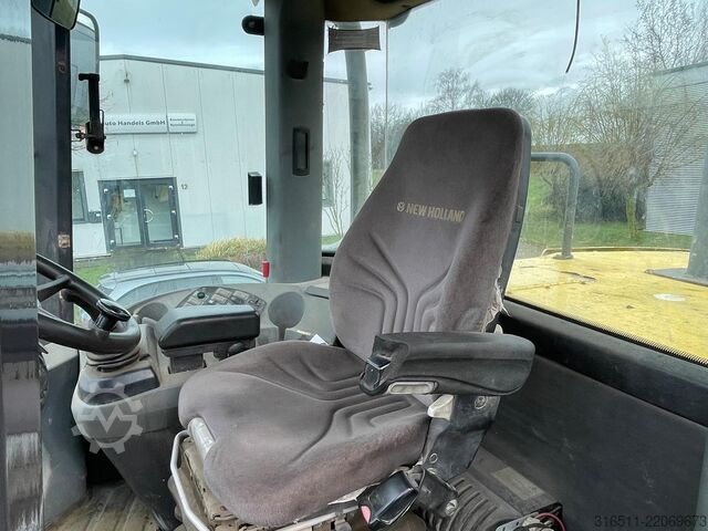 Radlader New Holland W270B