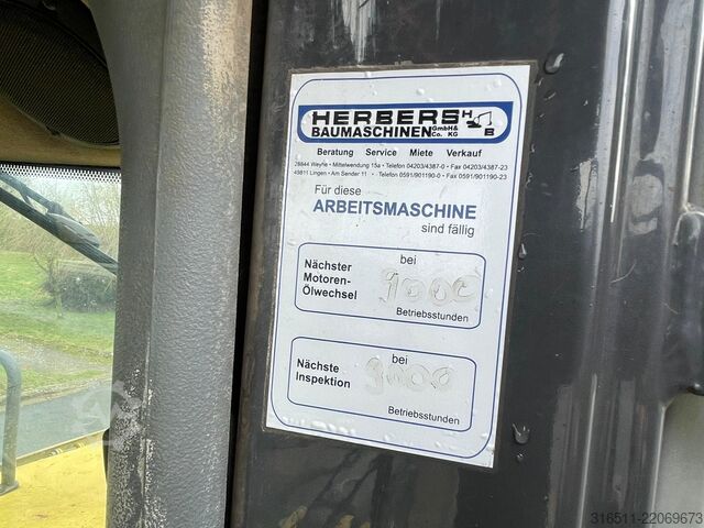 Radlader New Holland W270B