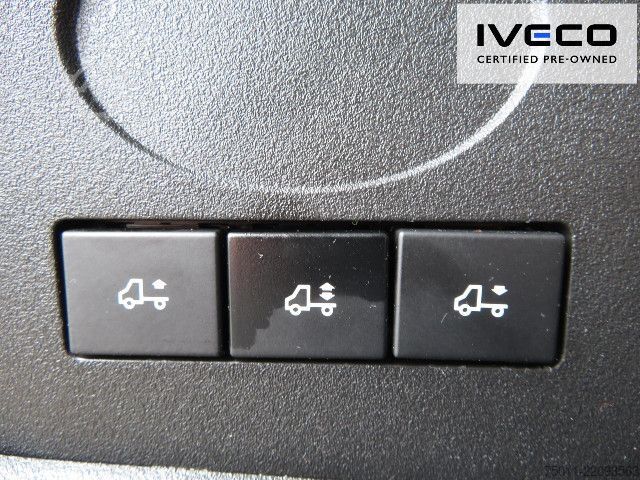 Skåpbil IVECO Daily 70C18HA8/P Koffer/LBW Klima, NL 3228kg