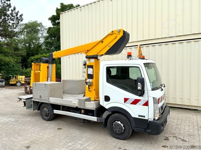 Lastbilmonteret arbejdsplatform NISSAN Cabstar 32.12 Klubb K26 Arbeitsbühne /11.8 Meter