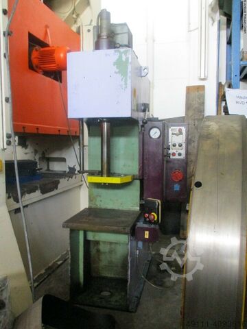 Pojedyncza kolumna Press - hydrauliczne ZEULENRODA PYE 10 S S