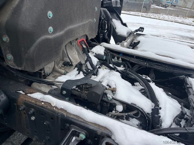 Chassi de caminhão MAN TGS 26.360 6x2-4 LL