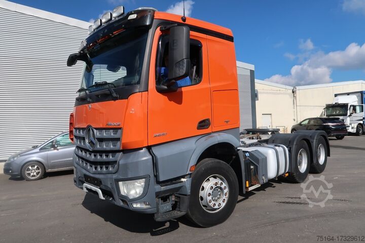 Standard trækker Mercedes-Benz Arocs 2651 LS 6x4