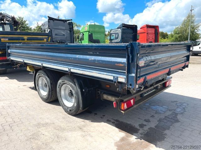 Tresidet tipvognstrailer MÜLLER-MITTELTAL 3-Seitenstahlkipper / Rampen / breite Reifen!