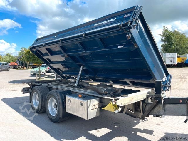 Tresidet tipvognstrailer MÜLLER-MITTELTAL 3-Seitenstahlkipper / Rampen / breite Reifen!