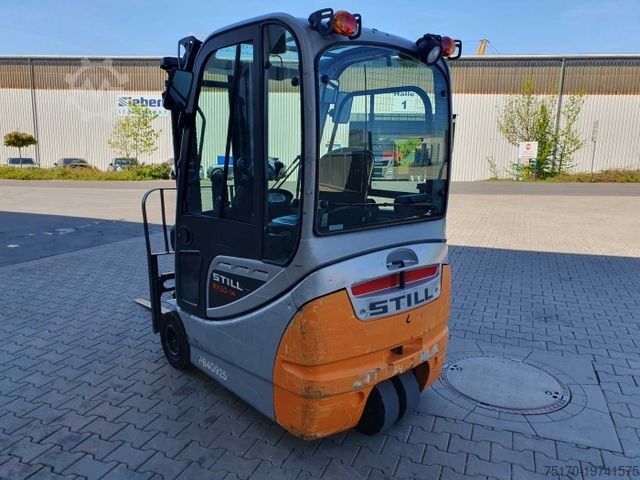 Ön yükleyici forklift STILL RX20-14 / 2023 / Triplex: 4.60m! / 2.604h / SS