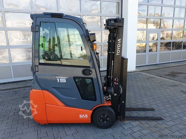 Frontstapler TOYOTA 8FBET15 / Triplex: 4.30m / nur 3.489h! / 2022