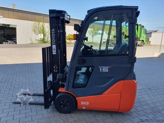 Frontstapler TOYOTA 8FBET15 / Triplex: 4.30m / nur 3.489h! / 2022
