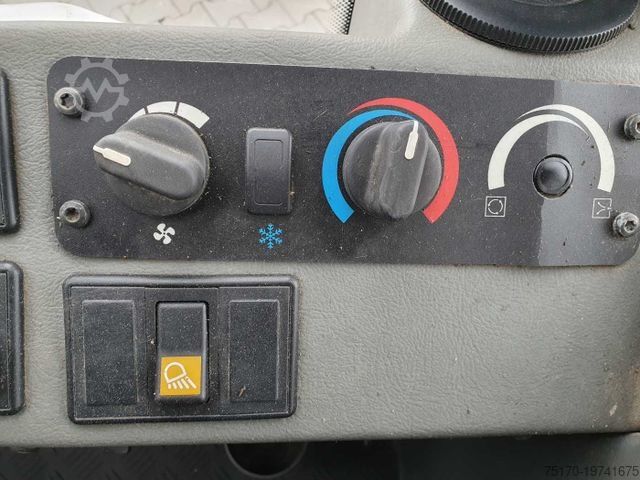 Voorlader vorkheftruck JUNGHEINRICH DFG 680 / 4.500mm / 2.413h / Zinkenverstellgerät